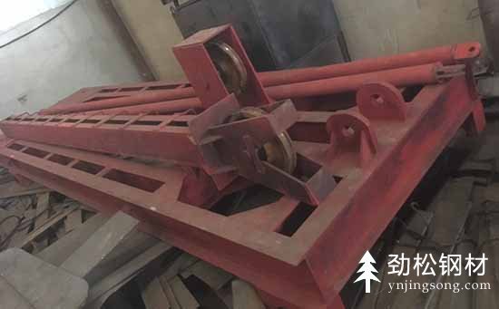 鋼護(hù)筒打樁機(jī)