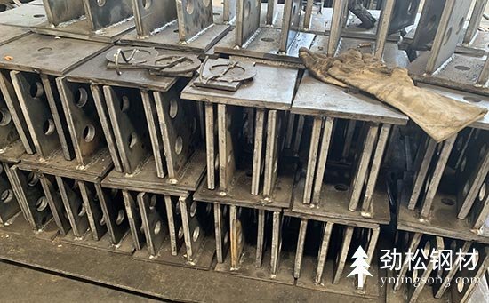 怒江美麗公路預(yù)埋件加工